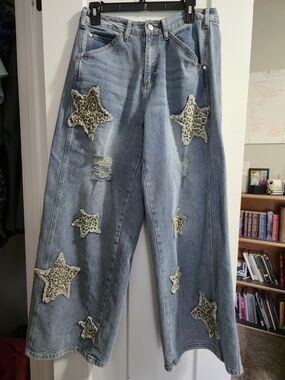 Leopard Star Patch Wide-Leg Jeans - Light Blue